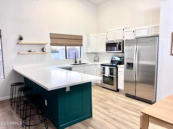3rd image of 1920 S PLAZA Drive #25