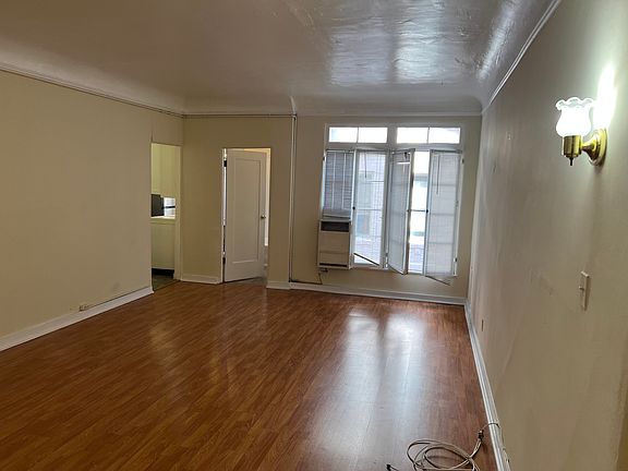 4th image of 665B S Cochran Ave #H103