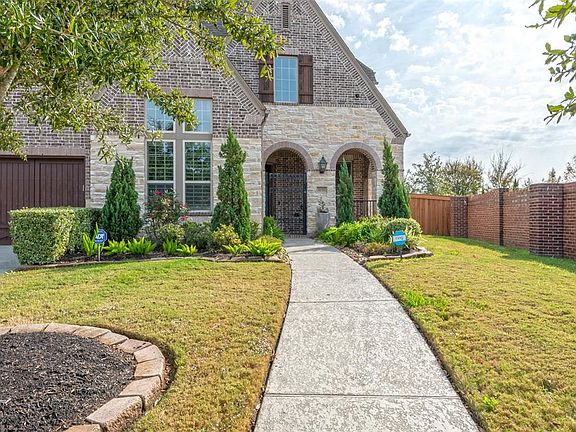 3rd image of 10727 Stone Isle Ct