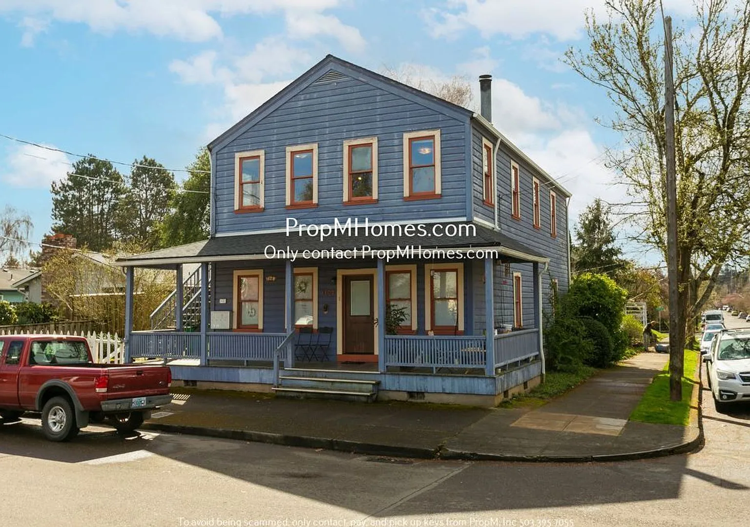 1102 SE Umatilla Street — Photo 1