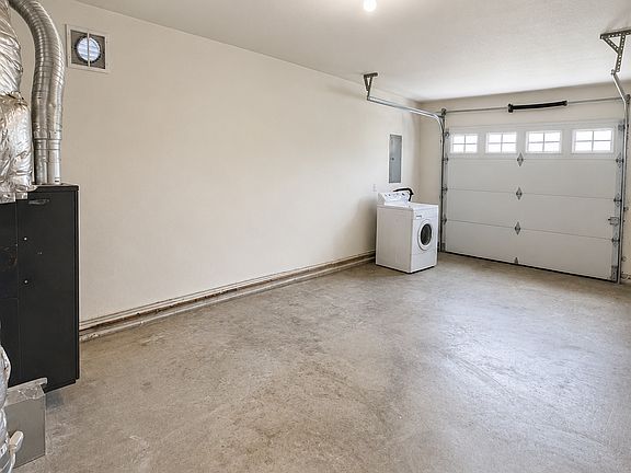 3rd image of 11945 SE Holgate Blvd #10