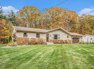 7397 Forestview Dr, Hudsonville, MI 49426