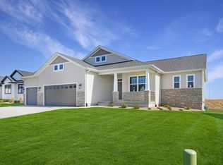 1330 Partridge Ln, Waterloo, IA 50701