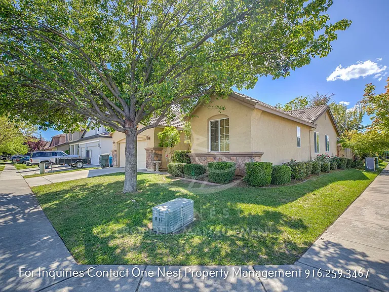 5698 Oakwood Dr — Photo 2