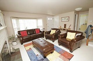 3rd image of 1004 Boswell Ln