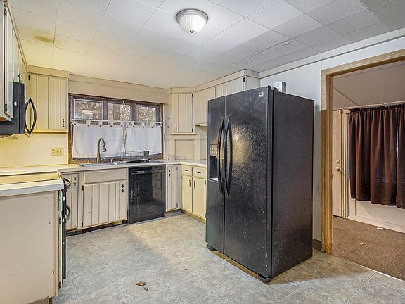 5th image of 707 S Livingston St