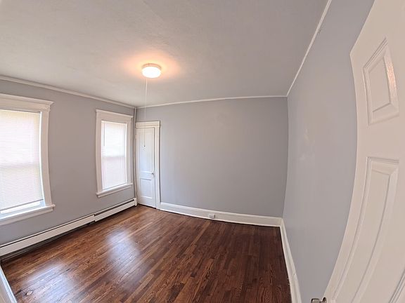 4th image of 740-742 Capitol Ave #740