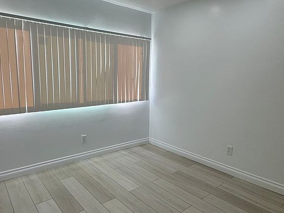 2nd image of 2107 Sepulveda Blvd #4