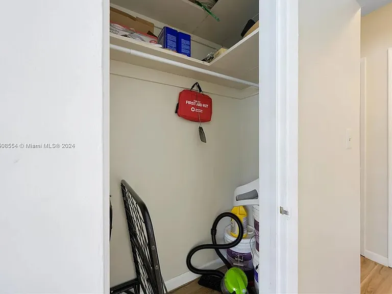 1721 NE 15th Ave #1721 — Photo 9