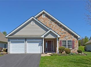 50 Glenmoor Cir N, Easton, PA 18045