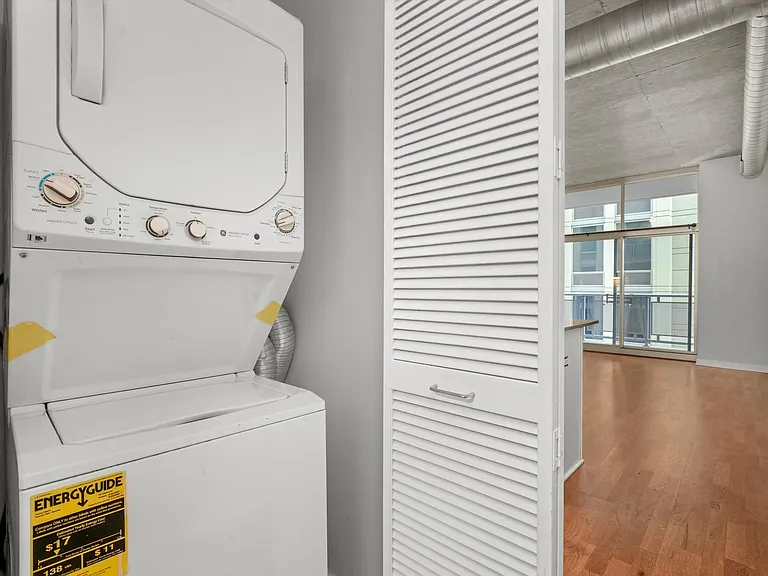 700 N Larrabee St #1004 — Photo 19