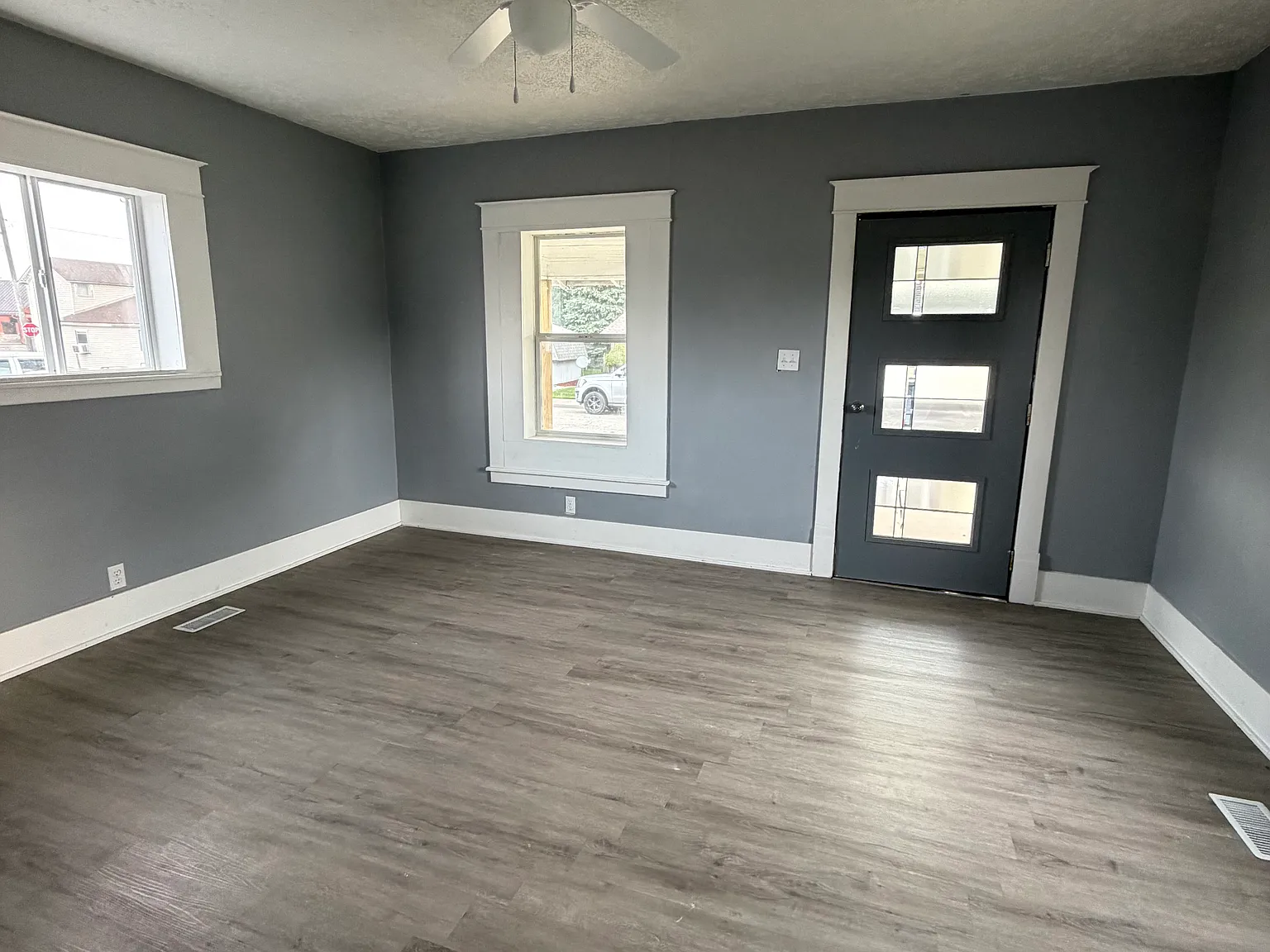 2 bed, 1120 sqft, $1,000 — Photo 2