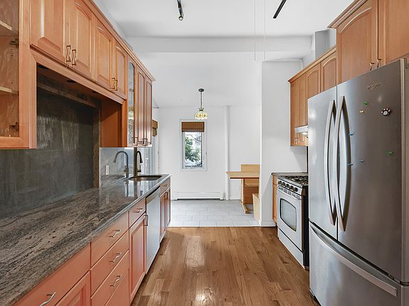 4th image of 31-14 12th St #1