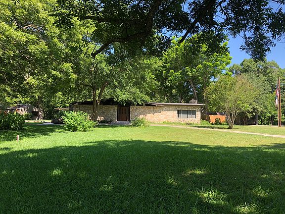 5th image of 355 Guadalupe River Dr