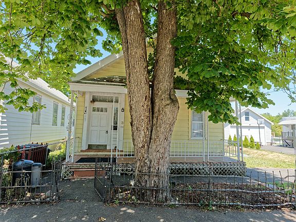 2nd image of 3 Grant Ave