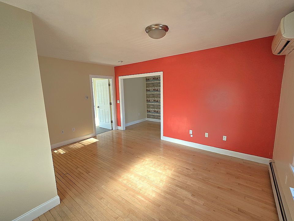 Living room - Front to back angle view
