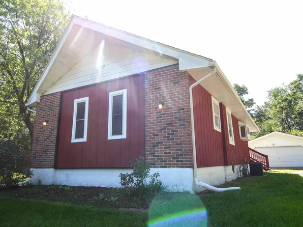 3319 E 34th Ave, Lake Station, IN 46405