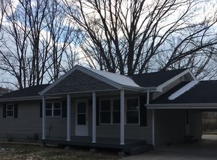 9730 E North Shore Dr, Effingham, IL 62401
