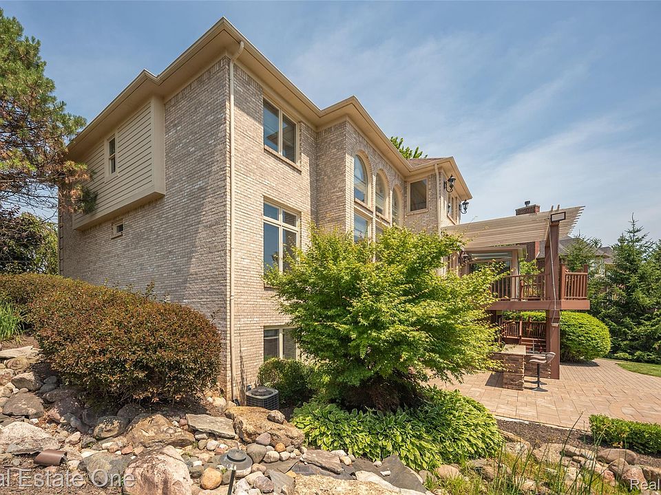 18218 Clairmont Cir E, photo 24