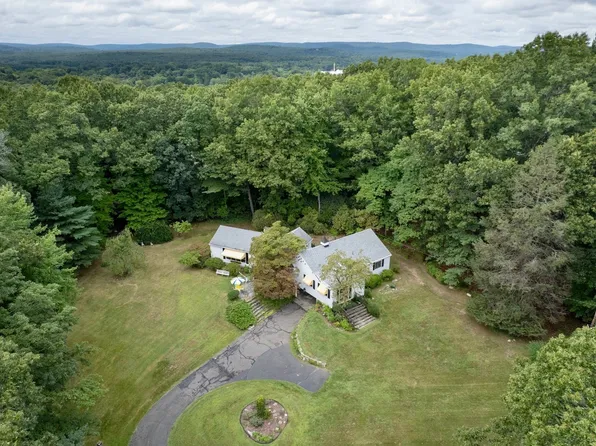 134 Maplewood Ter, Northampton, MA 01062