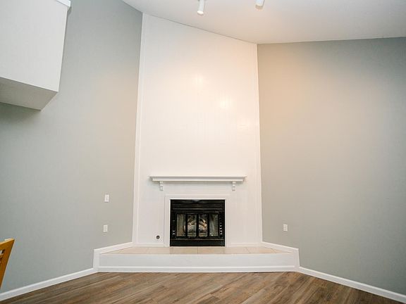 5th image of 3805 Wrenwood Ct