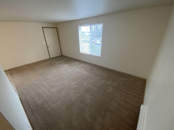 4th image of 10215 Lundeen Pkwy APT B4