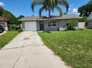 1030 Waters Edge Dr, Lakeland, FL 33801