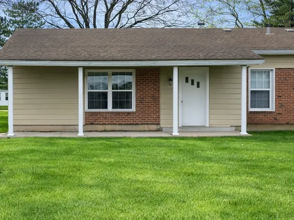 1320 Yakel St, Rantoul, IL 61866