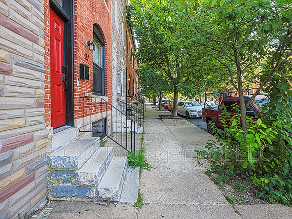 2nd image of 27 N East Ave #1