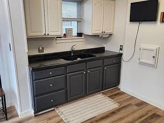 4th image of 4113 7th St W