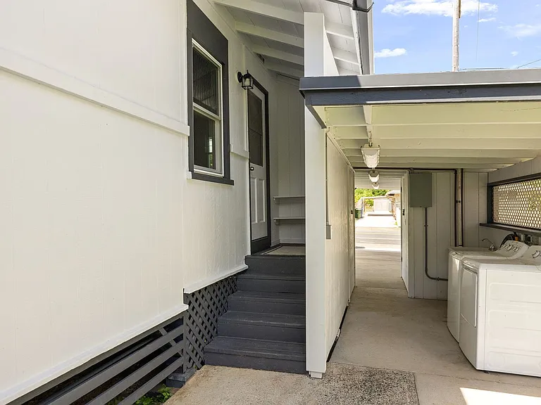 1316 Hele St — Photo 16