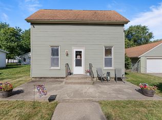 105 S Hickory St, Pesotum, IL
