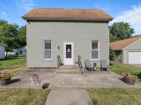 105 S Hickory St, Pesotum, IL 61863