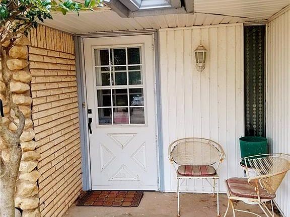 2nd image of 1429 Wilburn Dr