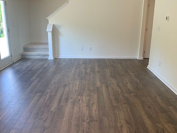 4th image of 143 Belle Way