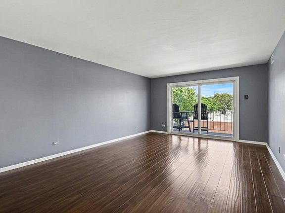 2nd image of 9840 S Pulaski Rd APT 314