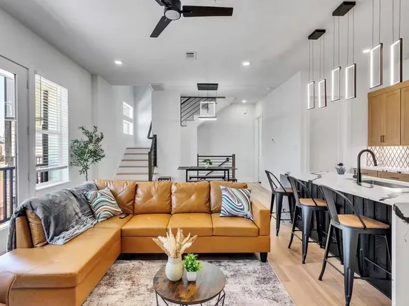 2707 Berry St, Houston, TX 77004
