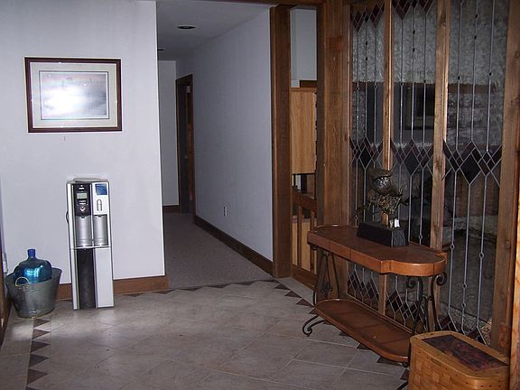 4th image of 241 Sunrise Ct