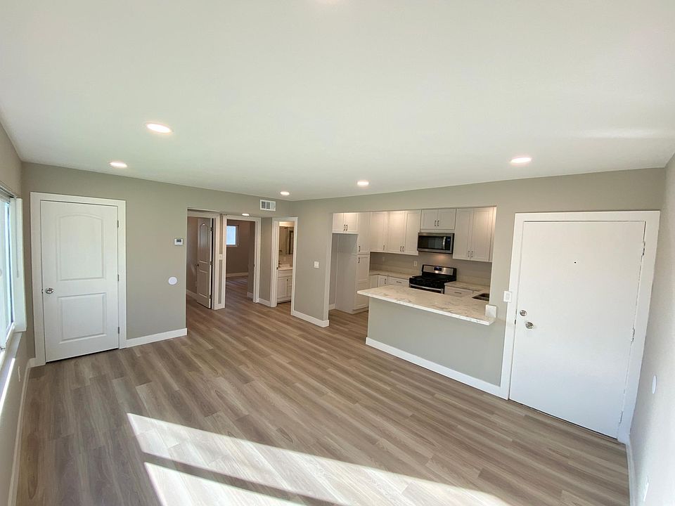 1st image of 919 E Acacia Ave #A