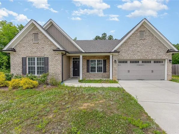 275 Obsidium Ct, Gibsonville, NC 27249