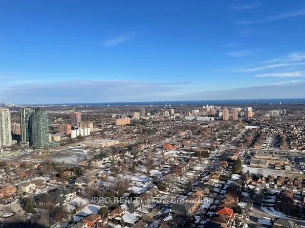 225 Webb Dr, Mississauga, ON