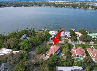 37 E High Point Rd, Sewalls Point, FL 34996