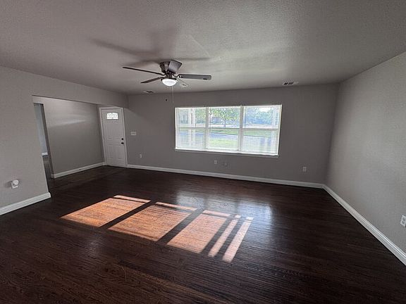 2nd image of 514 NE 4th St