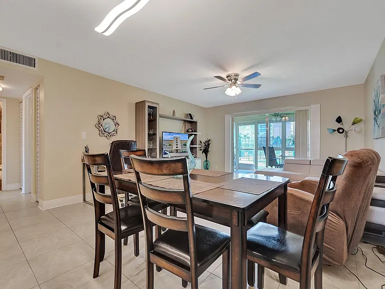 401 SE 3rd St #107 — Photo 28