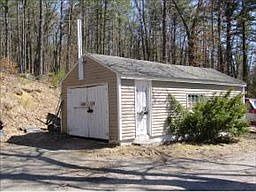 4th image of 4 Webster Ln