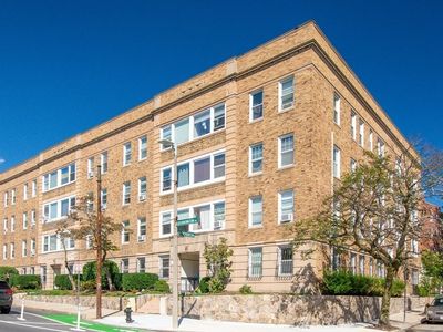 246 S Huntington Ave APT 5, Jamaica Plain, MA, 02130