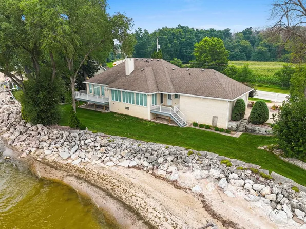 4101 Nicolet Dr, Green Bay, WI 54311