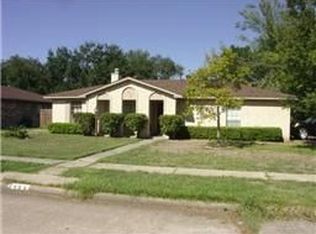 902 W Bertrand St, Houston, TX 77088
