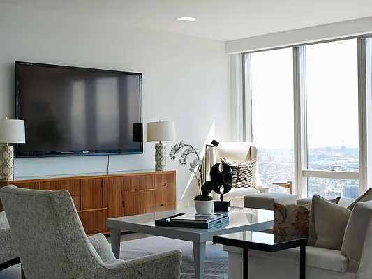 Rented by Extell Marketing Group LLC | media 32