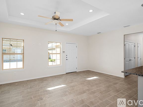 4th image of 5913 Nightingale Ave Unit 5